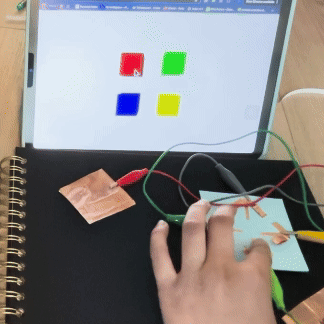In this test, the cubes are not rotated so I am trying to use my copper tape arrow pad to get them aligned.      